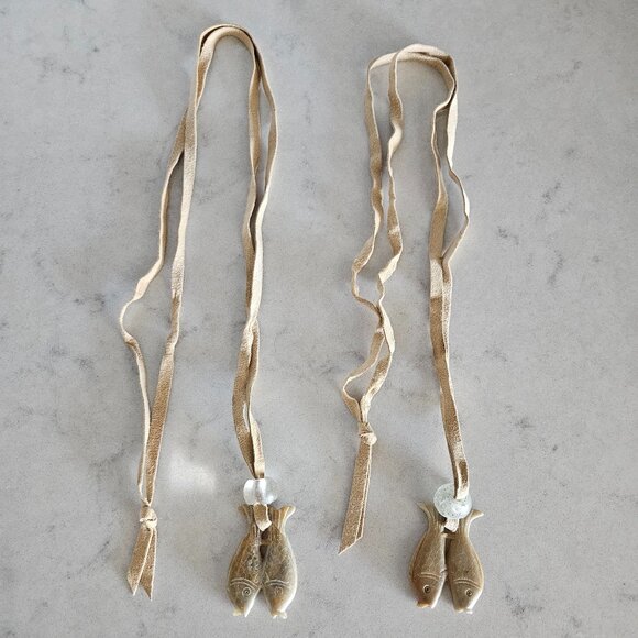 2 ASIAN NATURAL GREEN & BROWN JADEITE TWO-SIDED FISH PENDANT W/ CHAMOIS NECKLACE - Picture 2 of 16